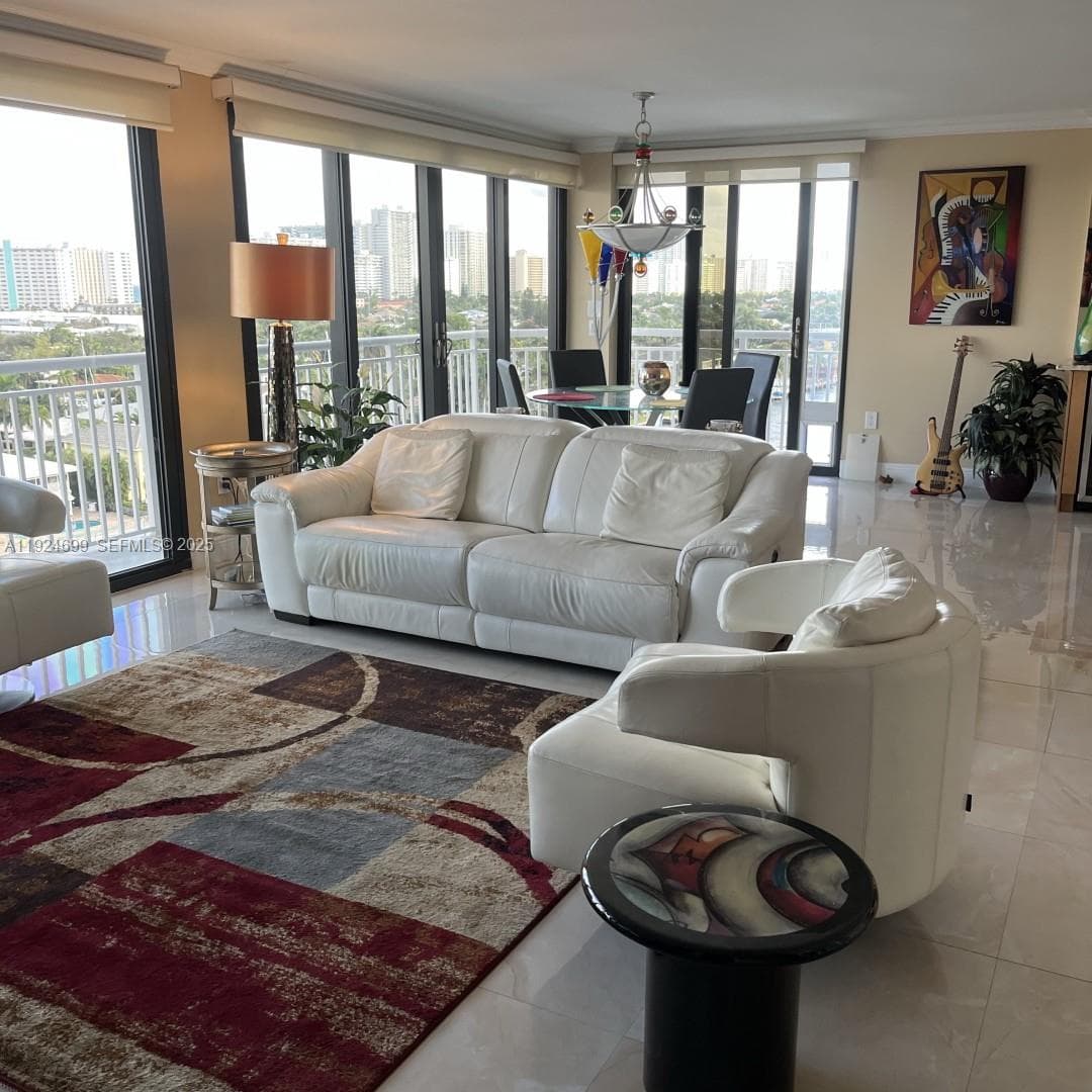 Pilot House · #914 in Fort Lauderdale - Photo 76