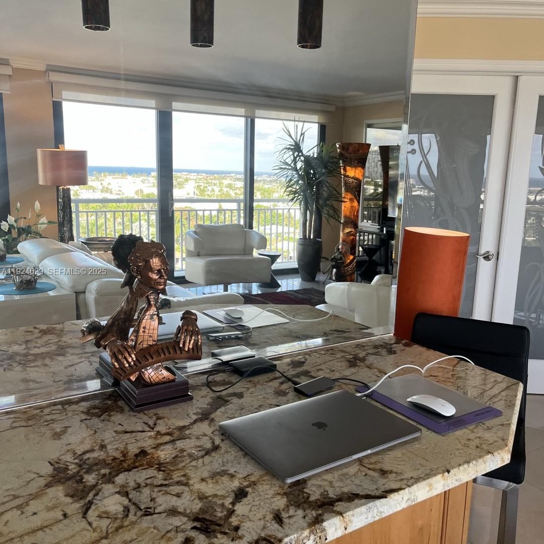 Pilot House · #914 in Fort Lauderdale - Photo 49