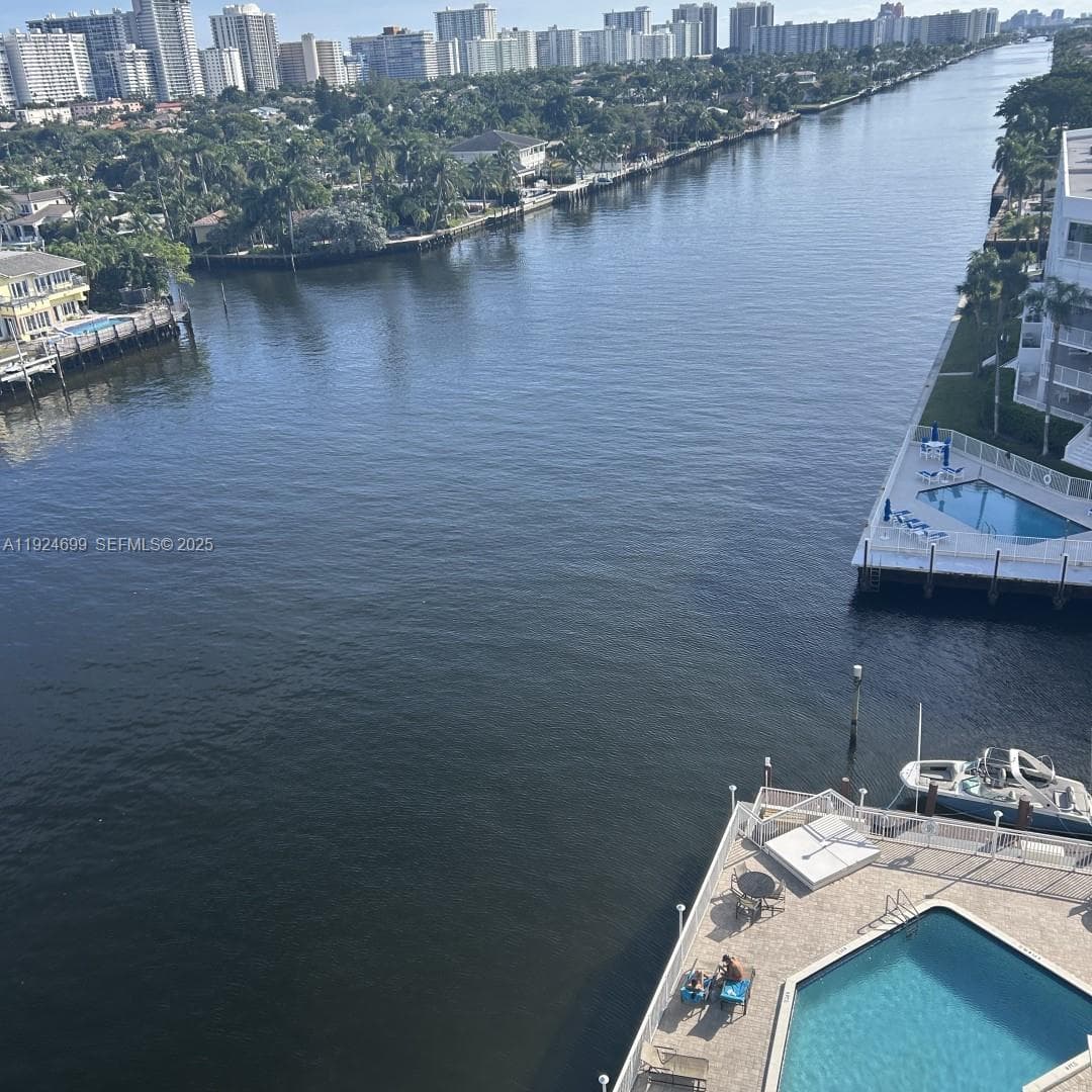 Pilot House · #914 in Fort Lauderdale - Photo 37