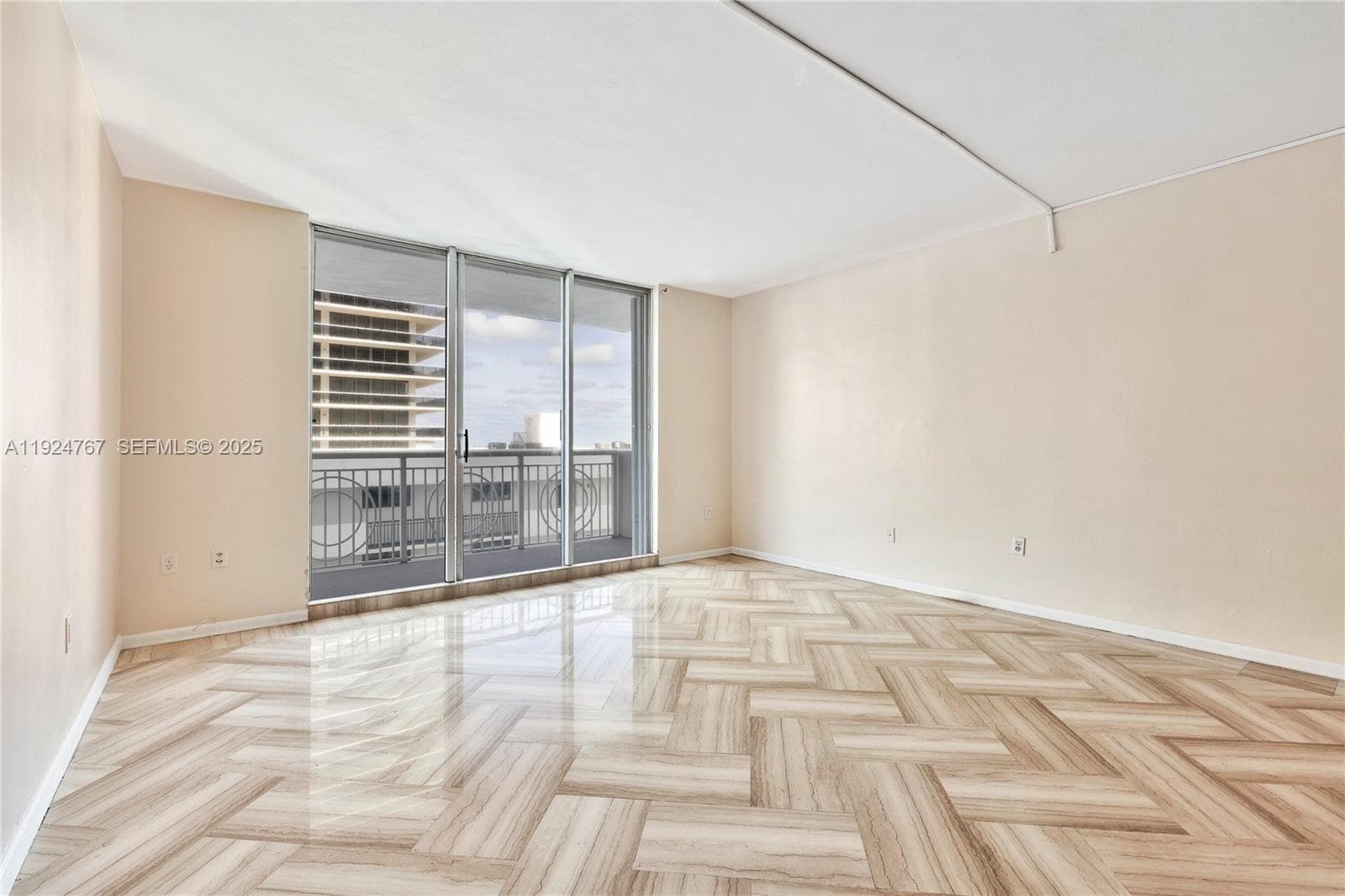 CORINTHIAN CONDO · #6E in Miami Beach - Photo 7