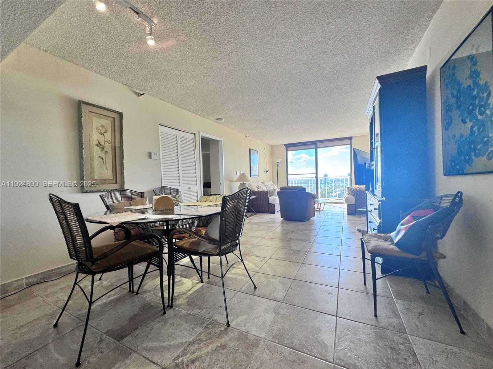 WINSTON TOWERS 700 CONDO · #1906 in Sunny Isles Beach - Photo 6