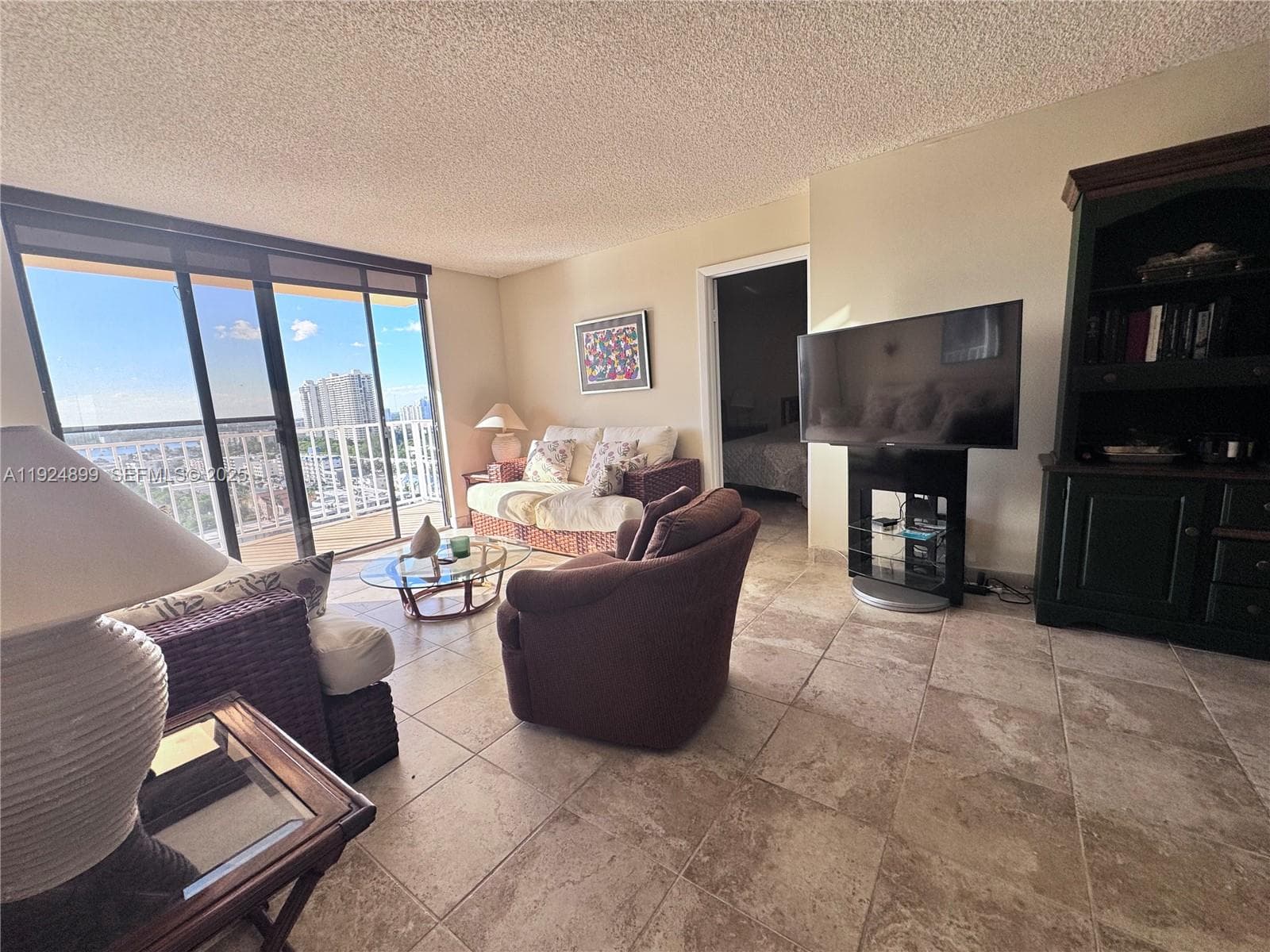 WINSTON TOWERS 700 CONDO · #1906 in Sunny Isles Beach - Photo 5