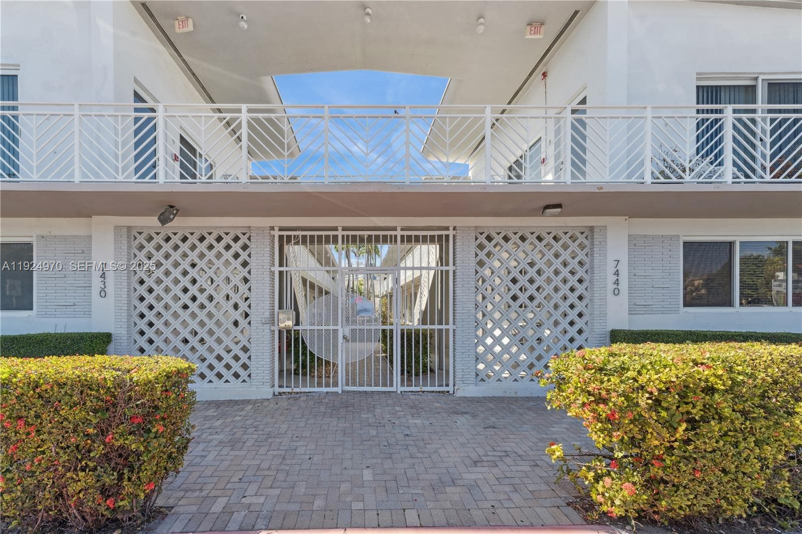 THE CORVETTE CONDO · #1B in Miami Beach - Photo 2