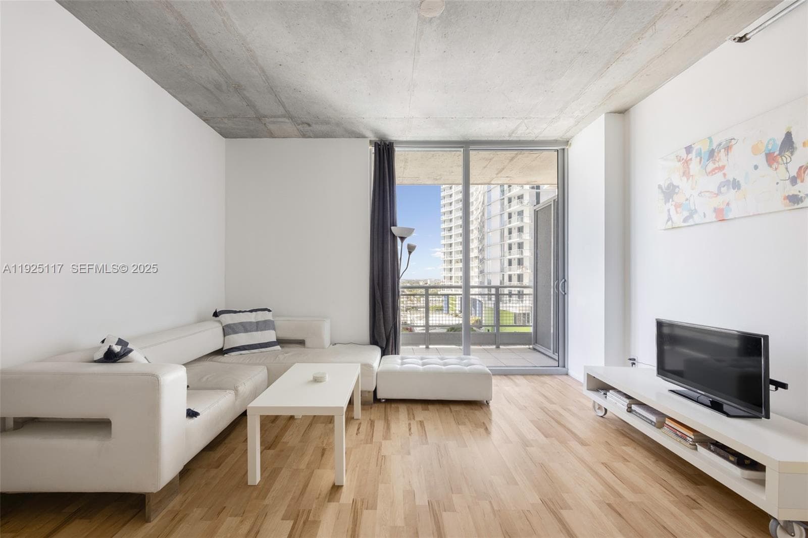 NEO VERTIKA CONDO · #1830 in Miami - Photo 8