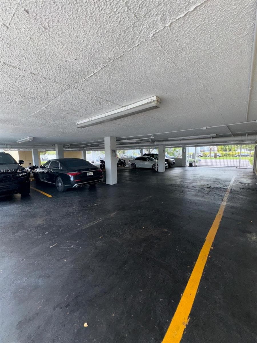 KEYSTONE TOWERS CONDO · #609 in North Miami - Photo 44