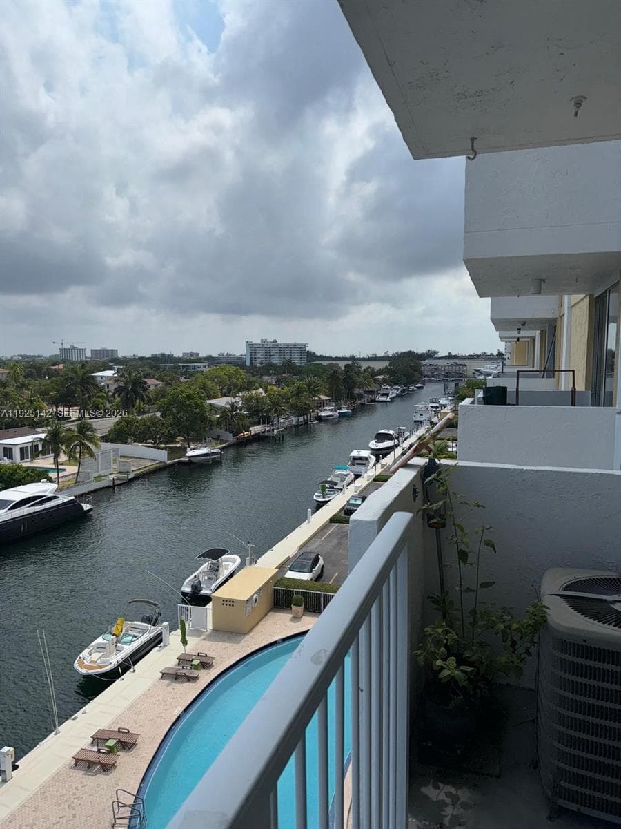 KEYSTONE TOWERS CONDO · #609 in North Miami - Photo 35