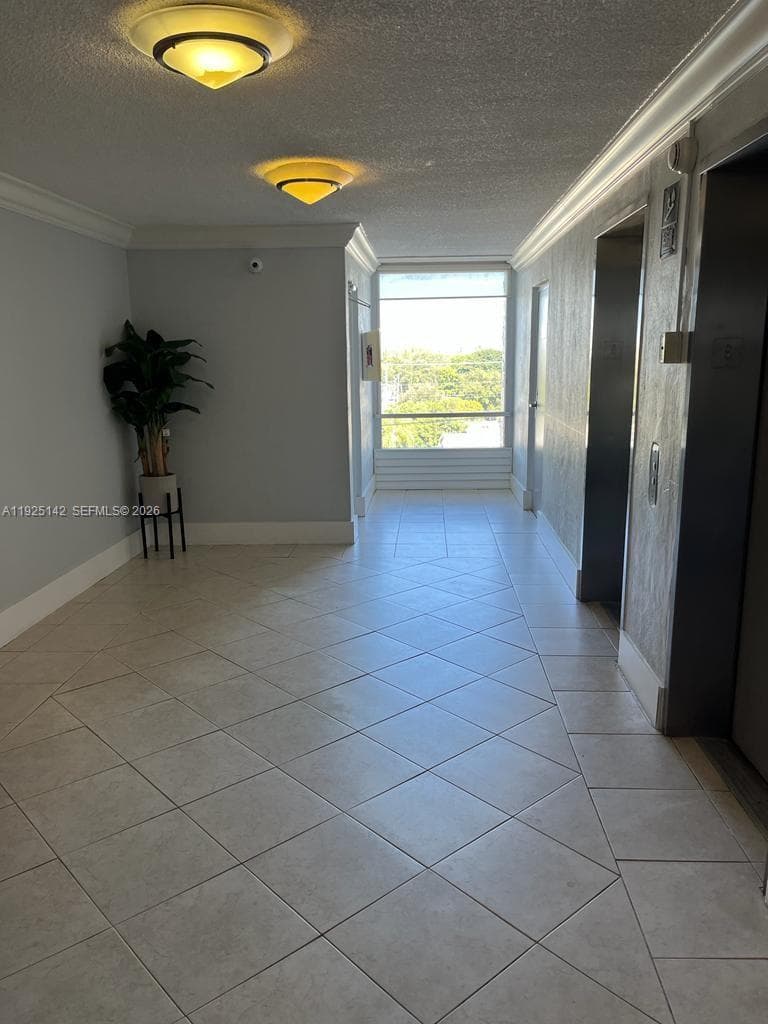 KEYSTONE TOWERS CONDO · #609 in North Miami - Photo 8