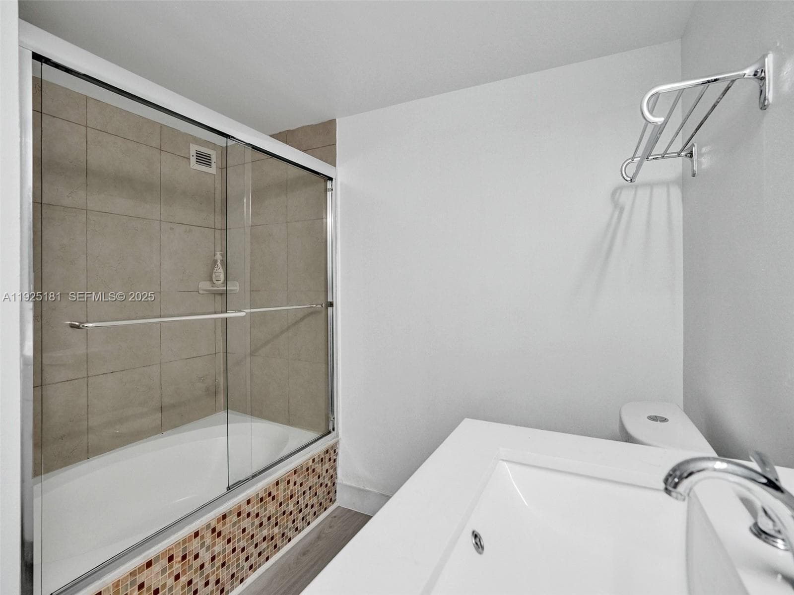 OCEANVIEW PARK CONDO · #131 in Hallandale Beach - Photo 18