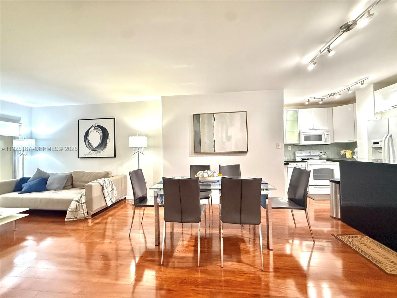 THE HEMISPHERES CONDO · #8N in Hallandale Beach - Photo 2