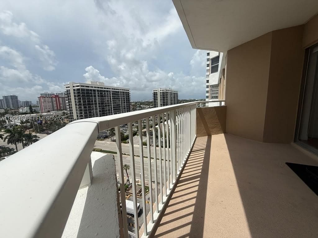THE HEMISPHERES CONDO · #8N in Hallandale Beach - Photo 4