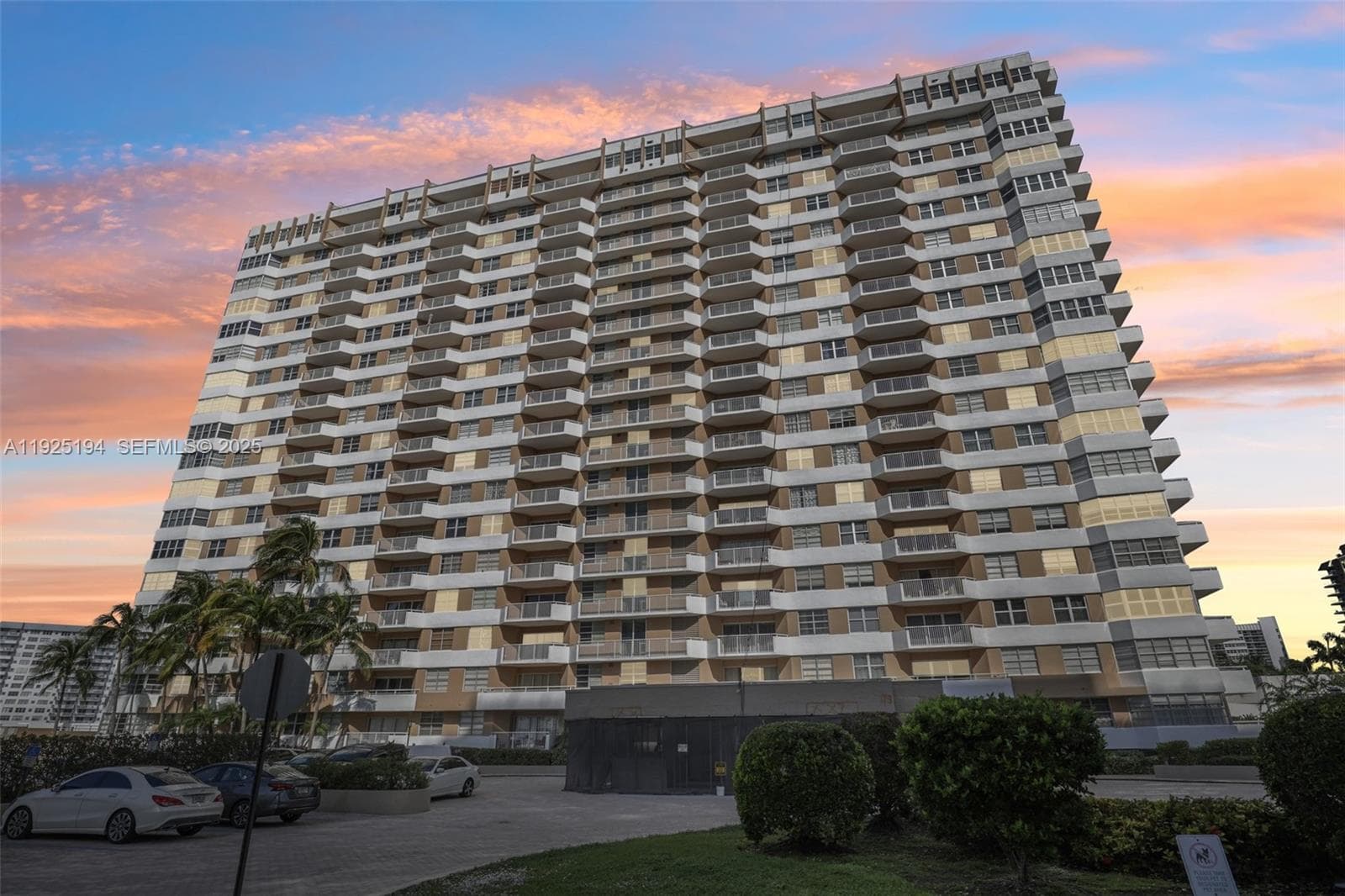 HEMISPHERES · #16A in Hallandale Beach - Photo 36
