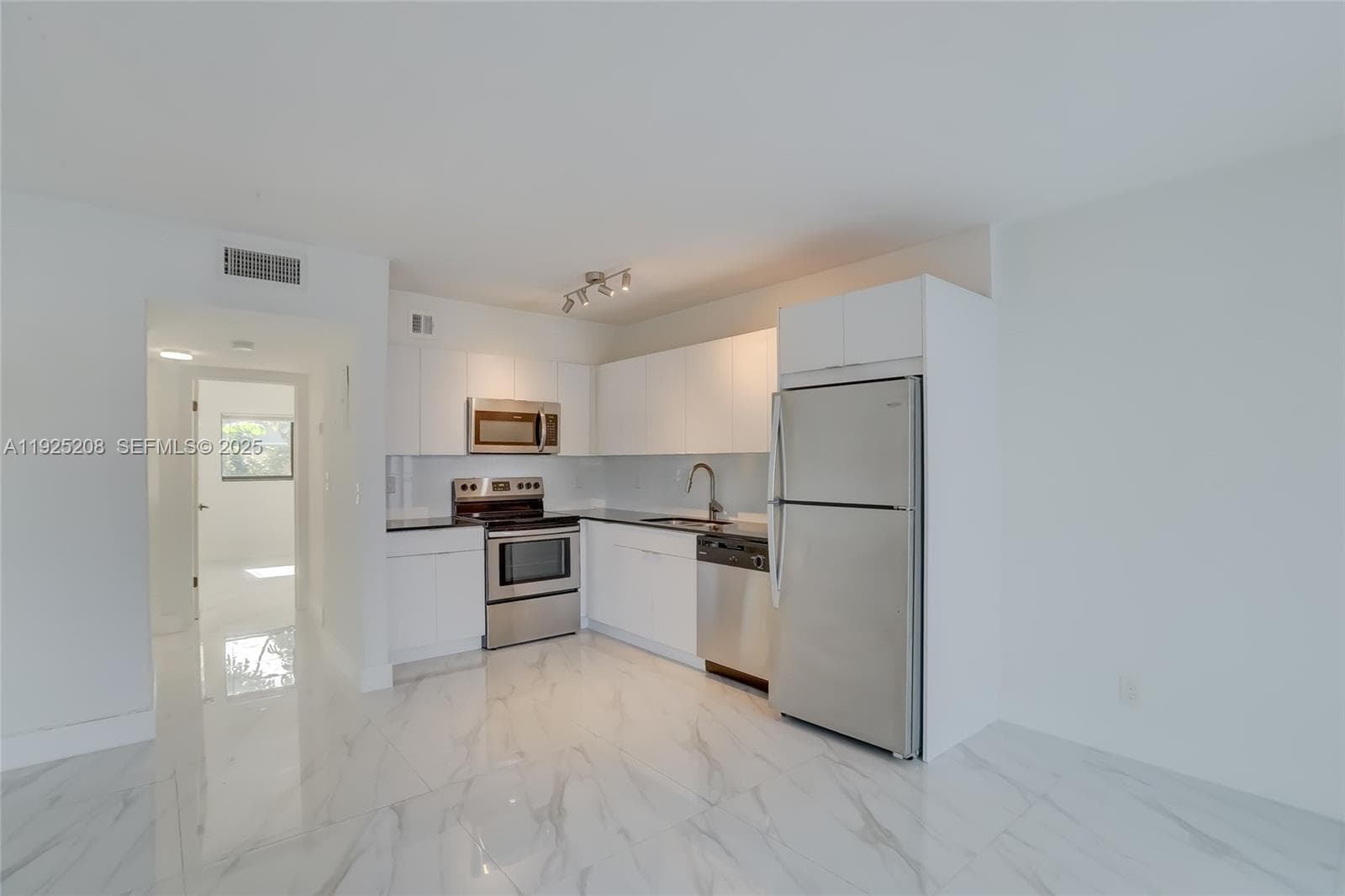 2140 Ne 56TH St · #11-A in Fort Lauderdale - Photo 7