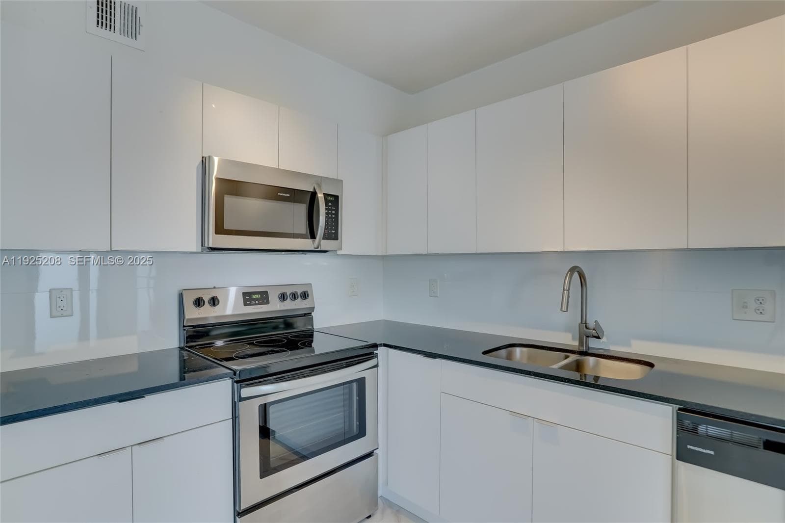 2140 Ne 56TH St · #11-A in Fort Lauderdale - Photo 8