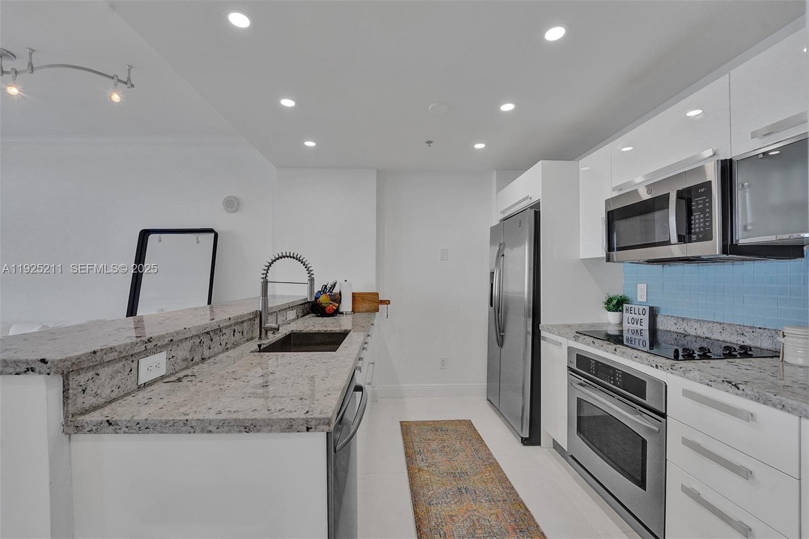 Blue Condominium · #811 in Miami - Photo 6