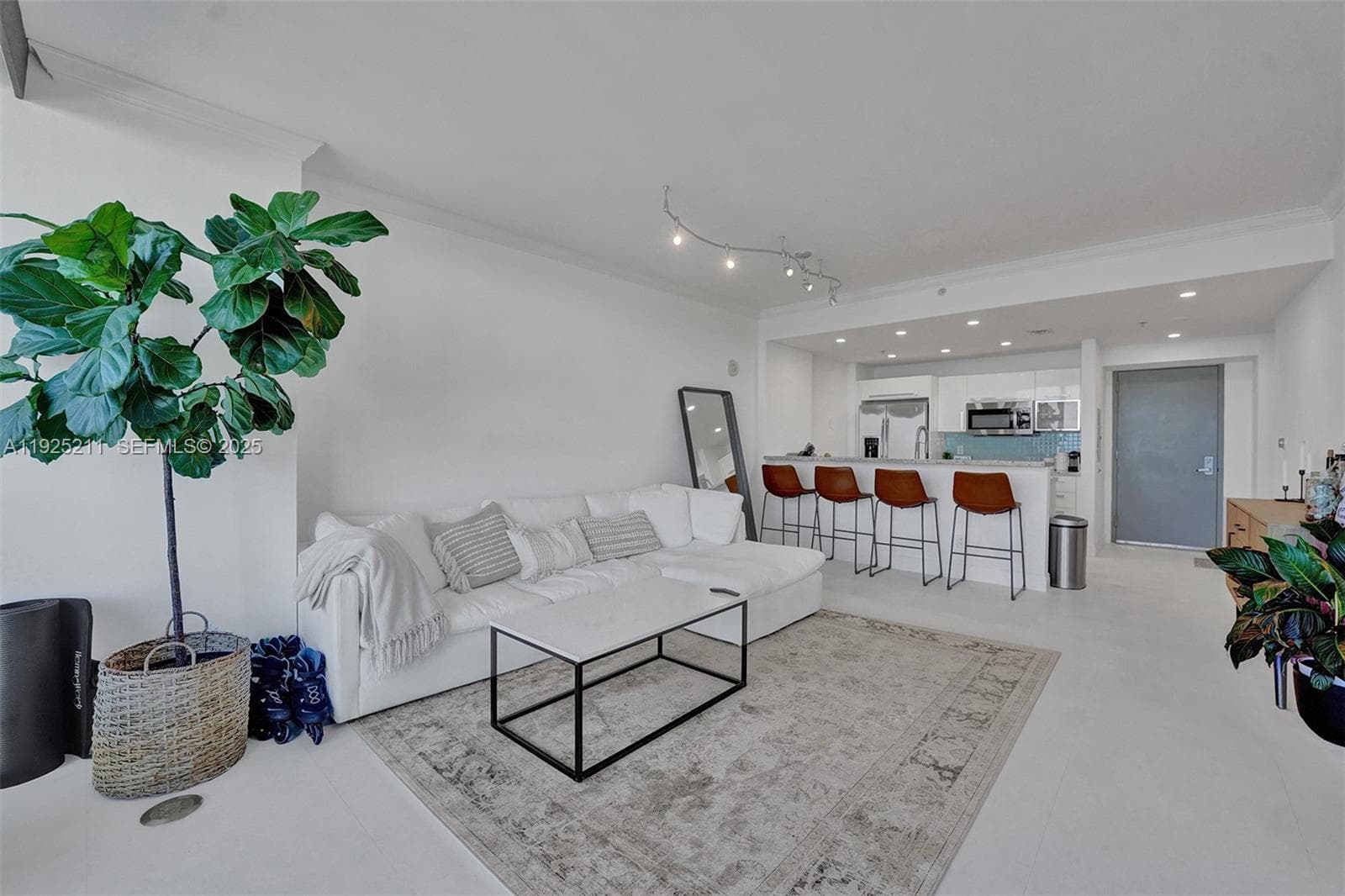 Blue Condominium · #811 in Miami - Photo 3