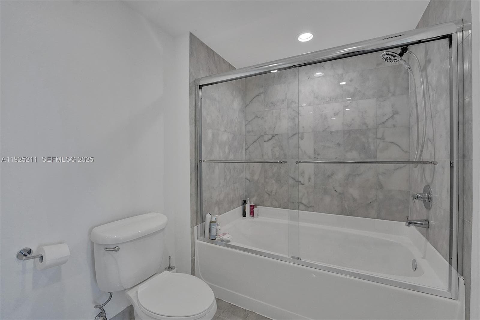 Blue Condominium · #811 in Miami - Photo 10