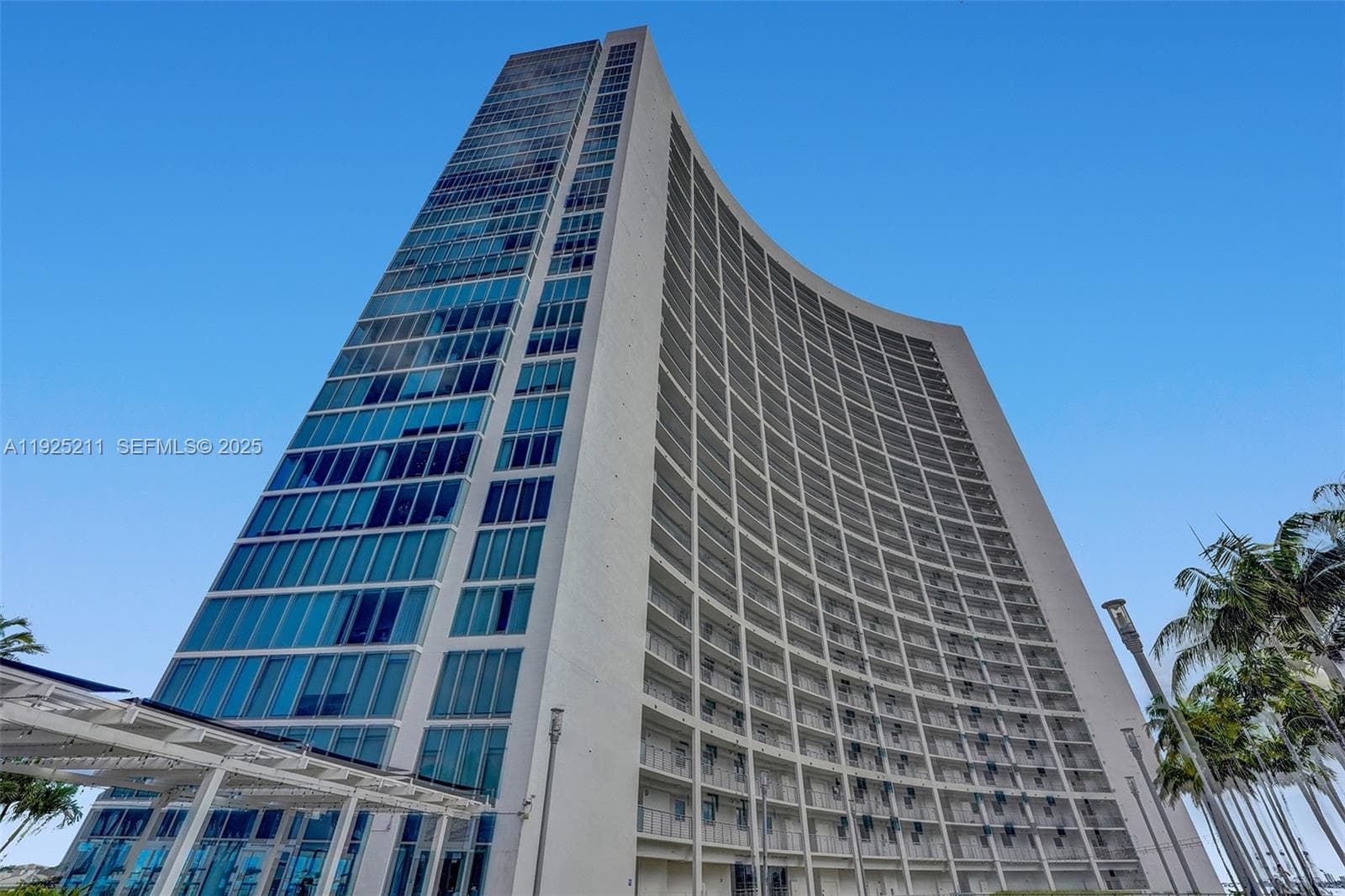 Blue Condominium · #811 in Miami - Photo 18