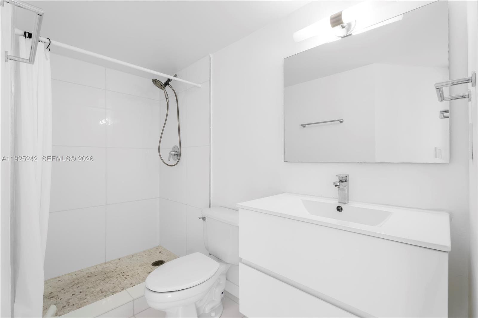 WEST BAY PLAZA CONDO · #401 in Miami Beach - Photo 12