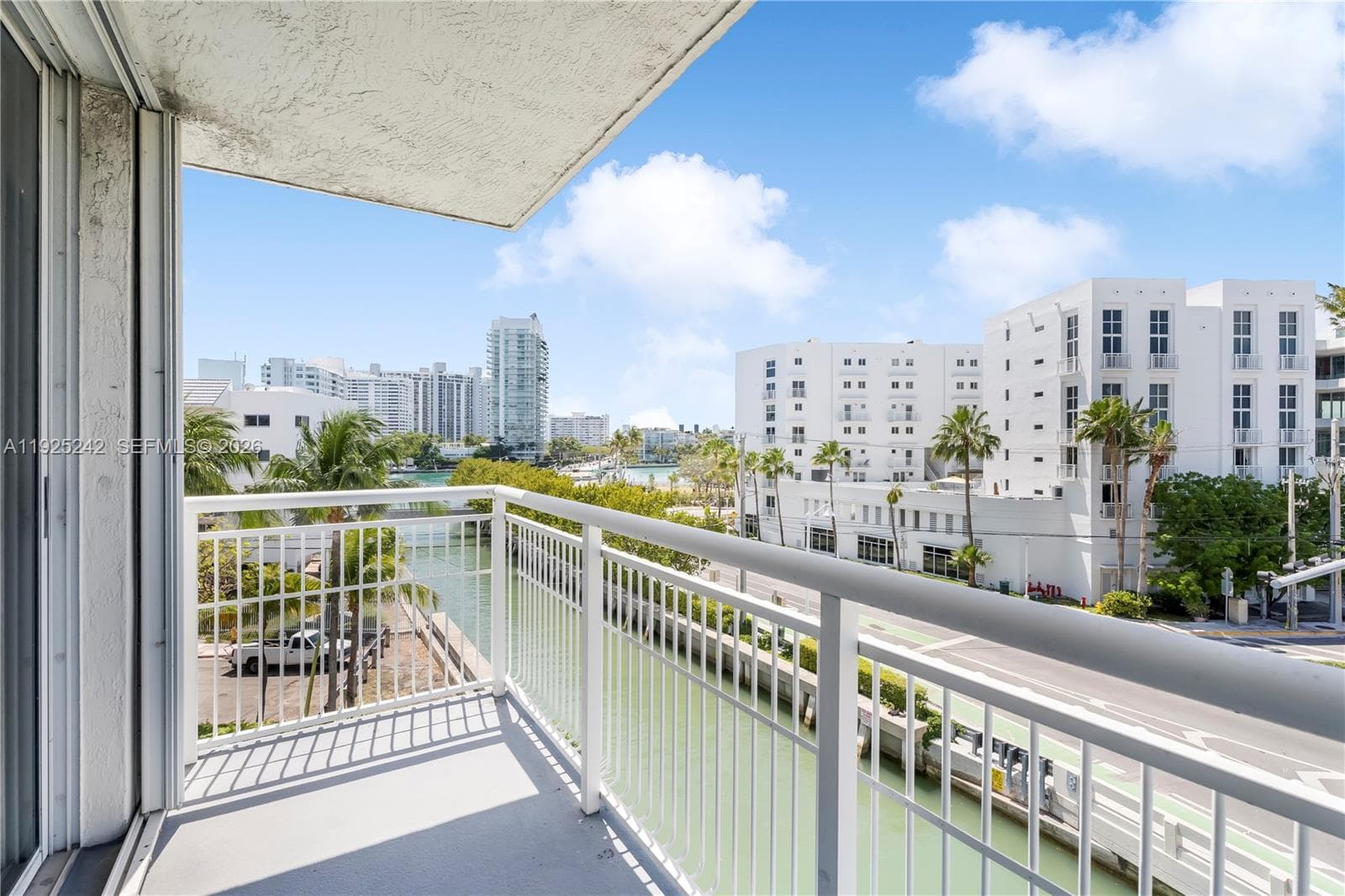 WEST BAY PLAZA CONDO · #401 in Miami Beach - Photo 7