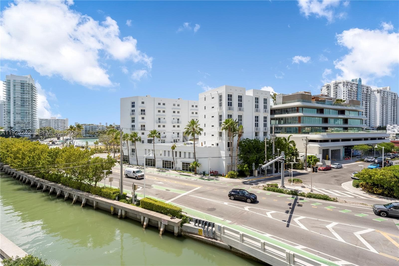 WEST BAY PLAZA CONDO · #401 in Miami Beach - Photo 9