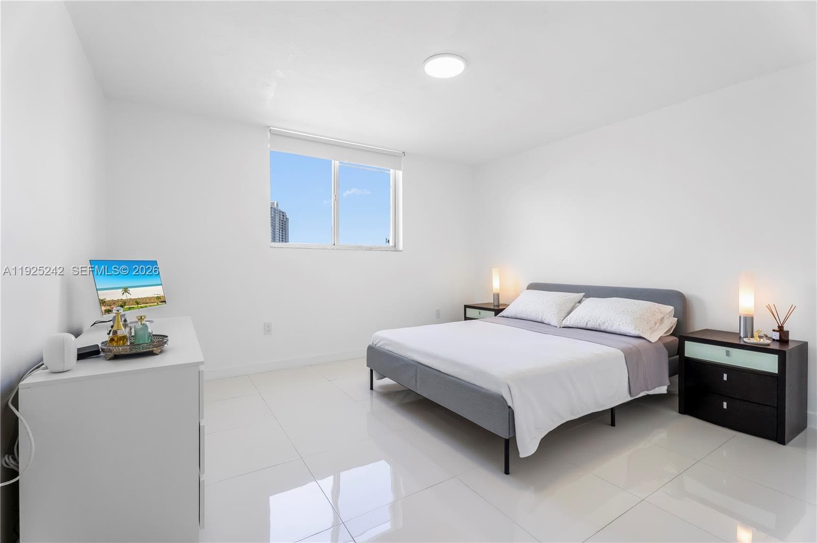 WEST BAY PLAZA CONDO · #401 in Miami Beach - Photo 11