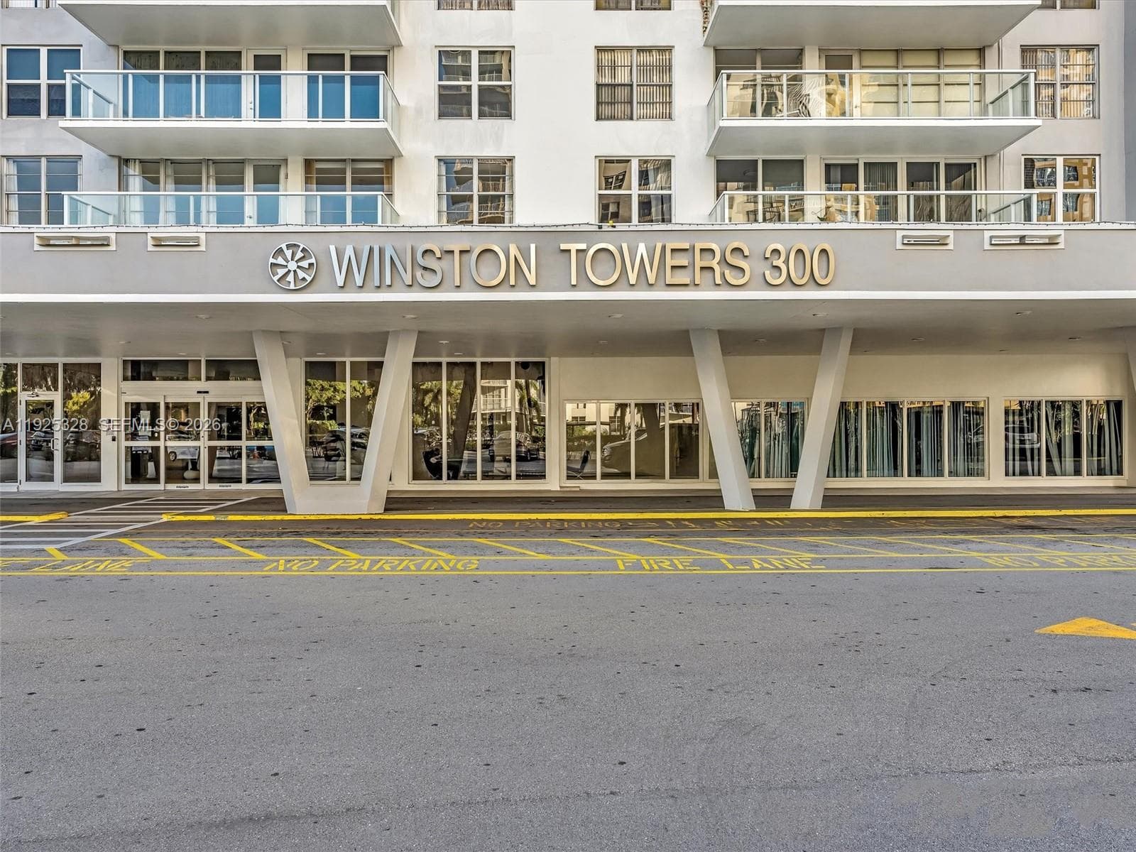 Winston Towers 300 · #712 in Sunny Isles Beach - Photo 2