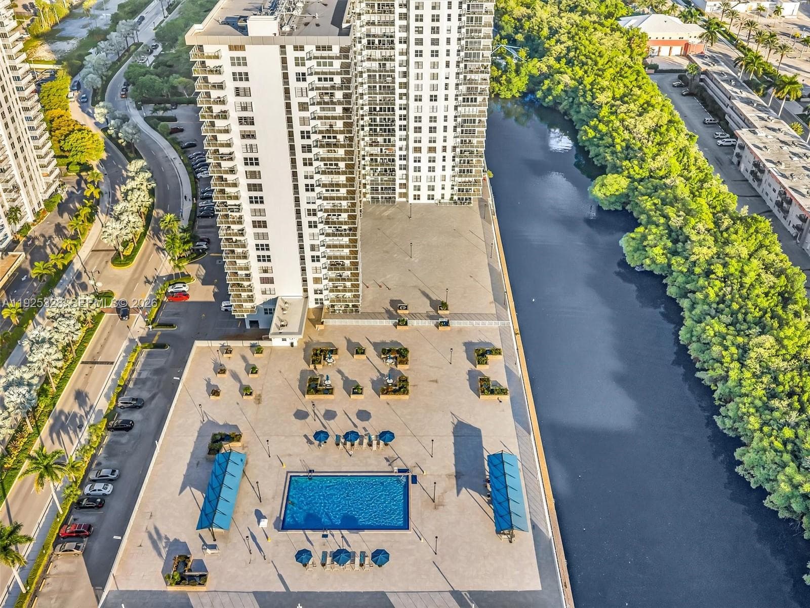Winston Towers 300 · #712 in Sunny Isles Beach - Photo 52