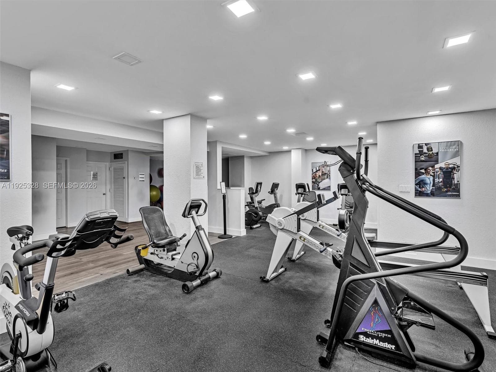 Winston Towers 300 · #712 in Sunny Isles Beach - Photo 56