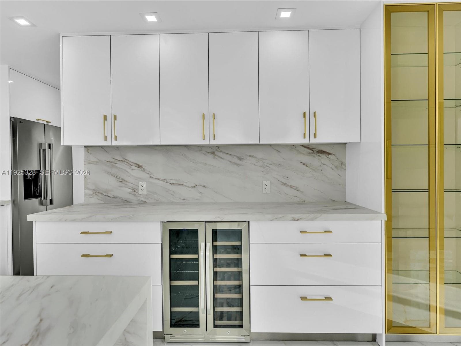 Winston Towers 300 · #712 in Sunny Isles Beach - Photo 16