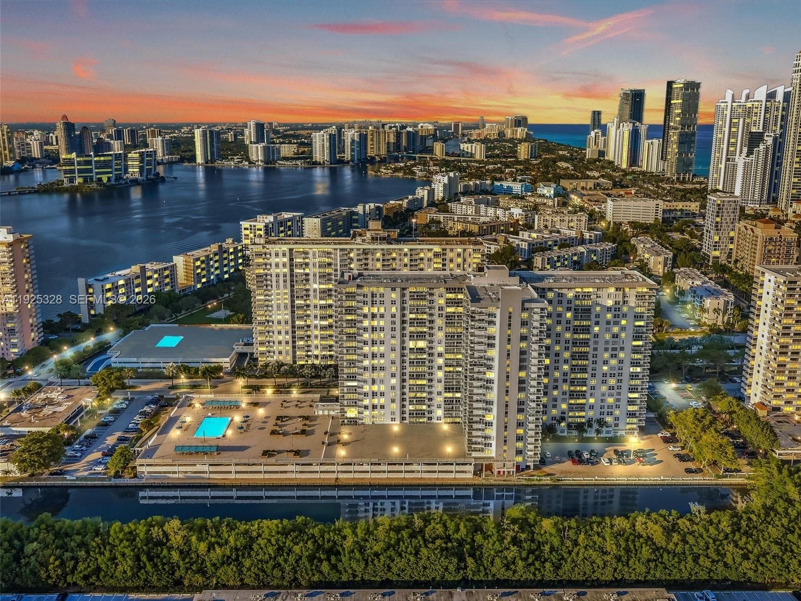 Winston Towers 300 · #712 in Sunny Isles Beach - Photo 3