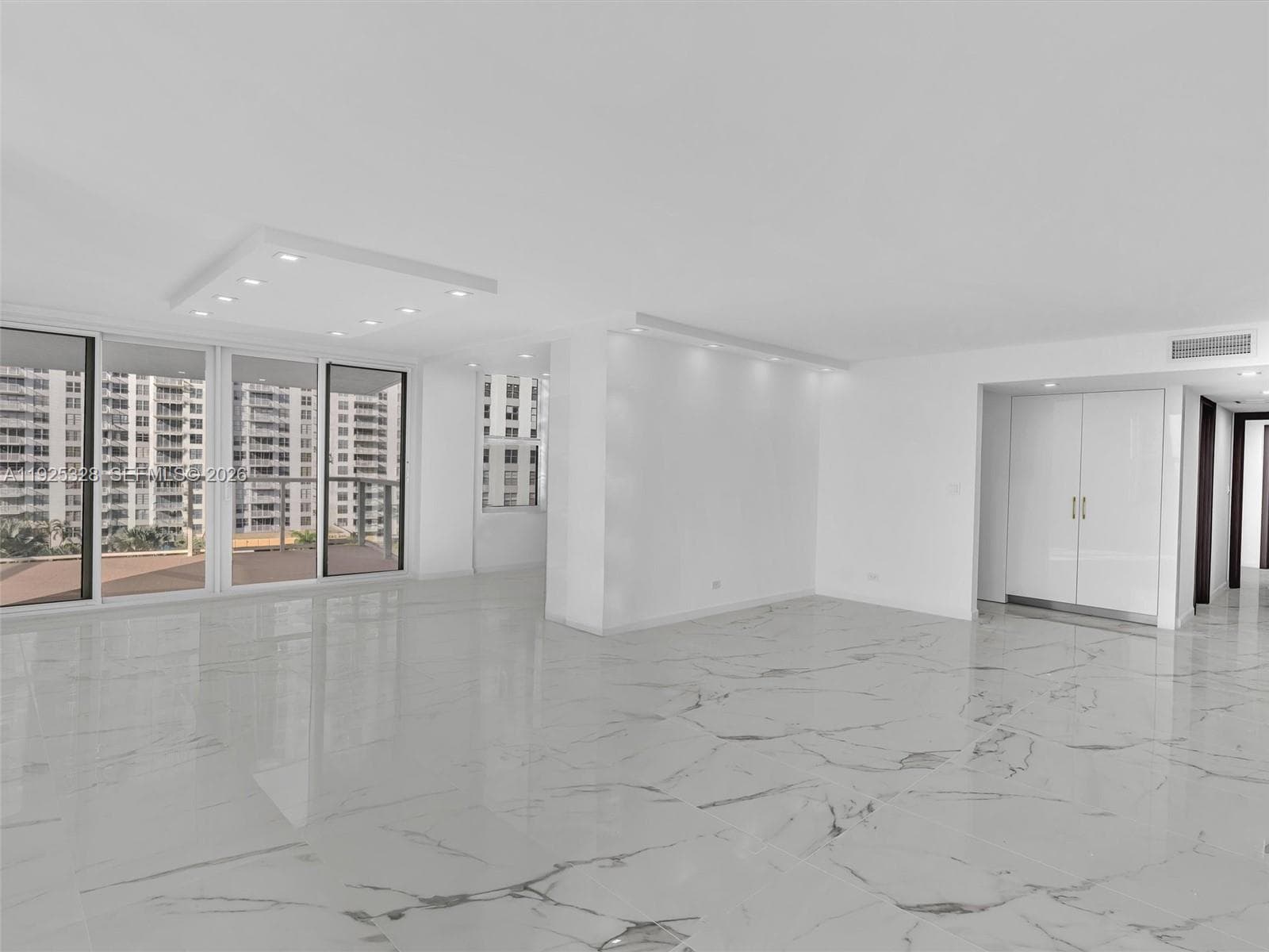 Winston Towers 300 · #712 in Sunny Isles Beach - Photo 9