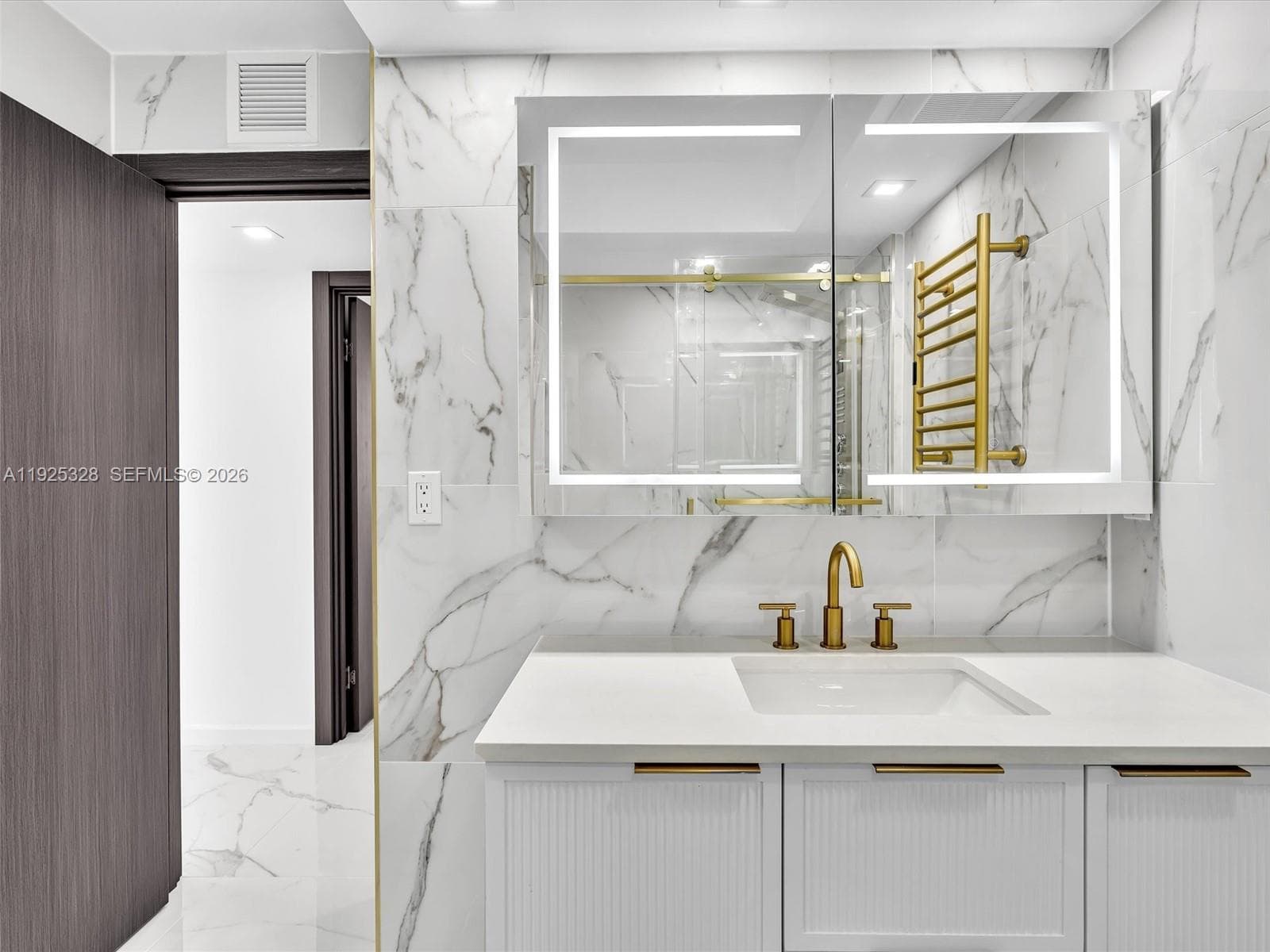 Winston Towers 300 · #712 in Sunny Isles Beach - Photo 34