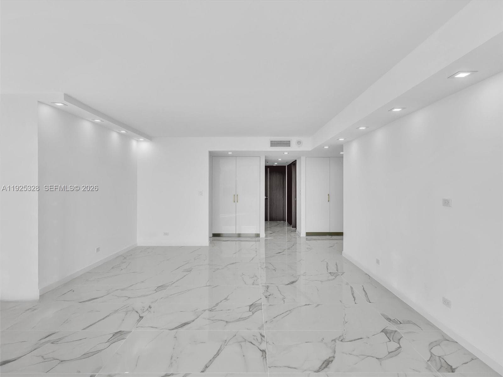 Winston Towers 300 · #712 in Sunny Isles Beach - Photo 10