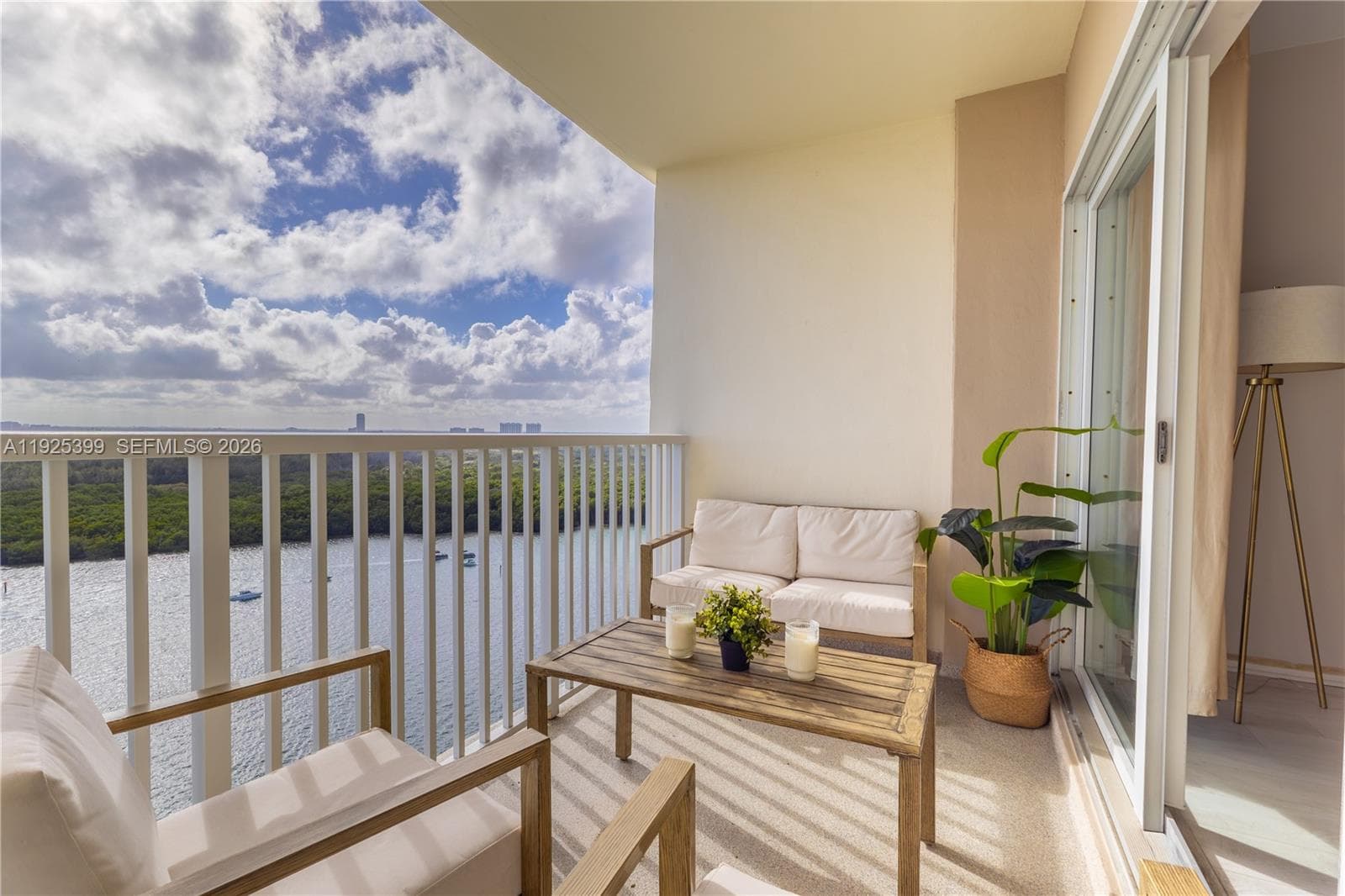 Arlen House · #2114 in Sunny Isles Beach - Photo 3