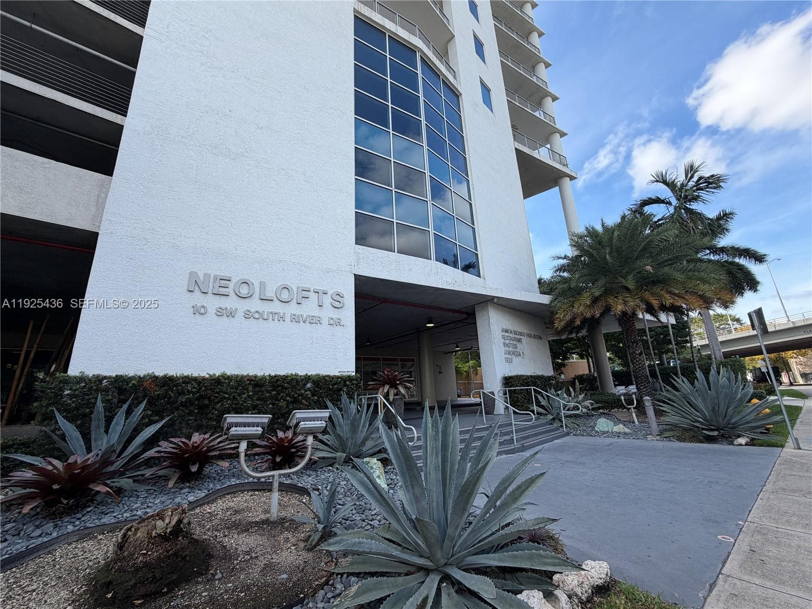 NEO CONDO · #1806 in Miami - Photo 7