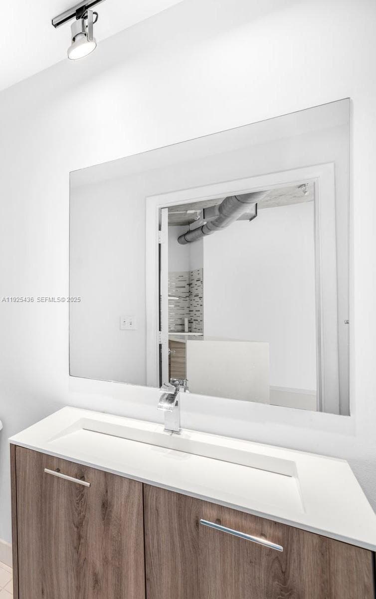 NEO CONDO · #1806 in Miami - Photo 14