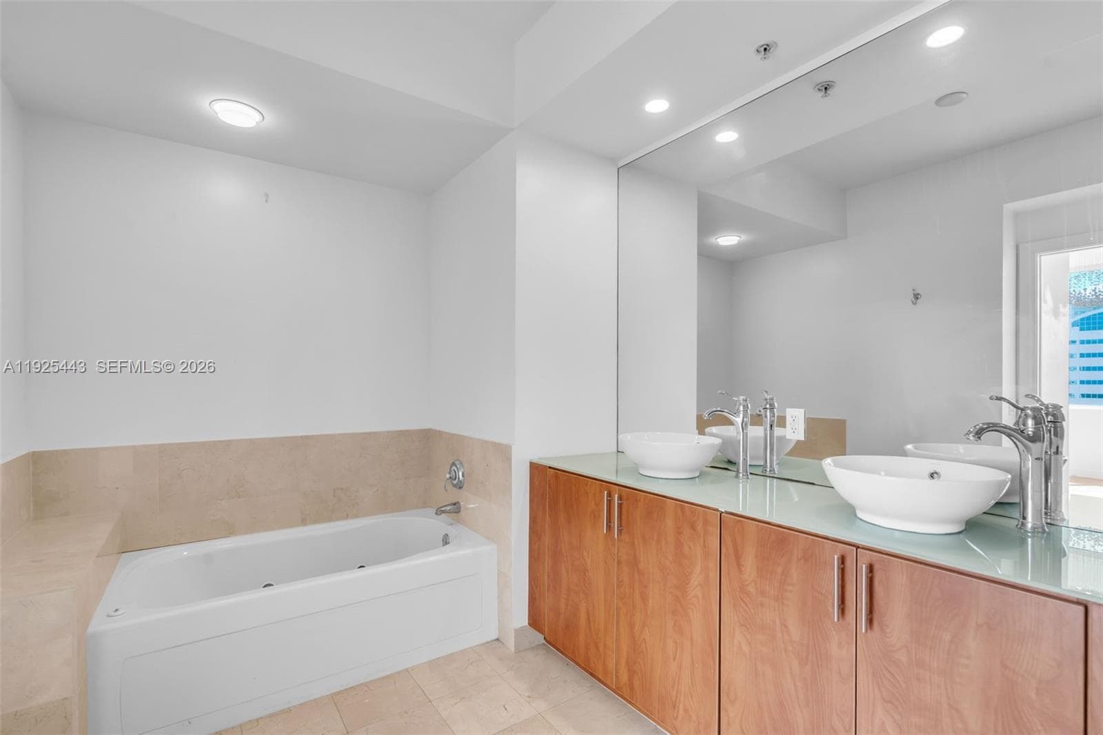 Strada 315 · #1805 in Fort Lauderdale - Photo 18