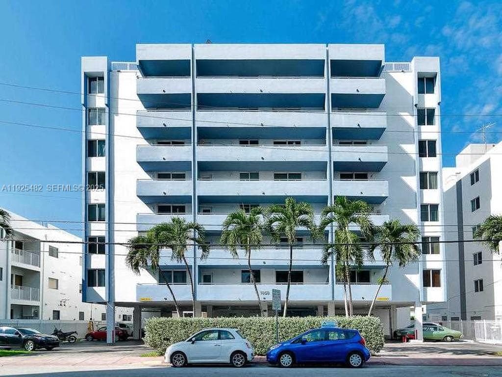 LINCOLN PALACE CONDO ยท #505 in Miami Beach - Photo 1