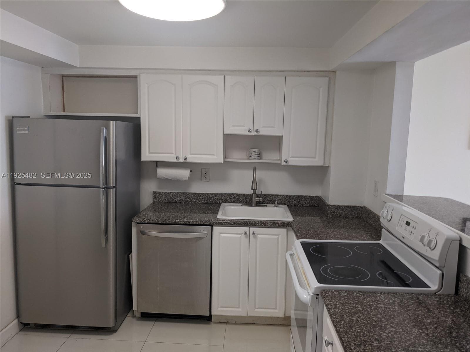 LINCOLN PALACE CONDO · #505 in Miami Beach - Photo 4