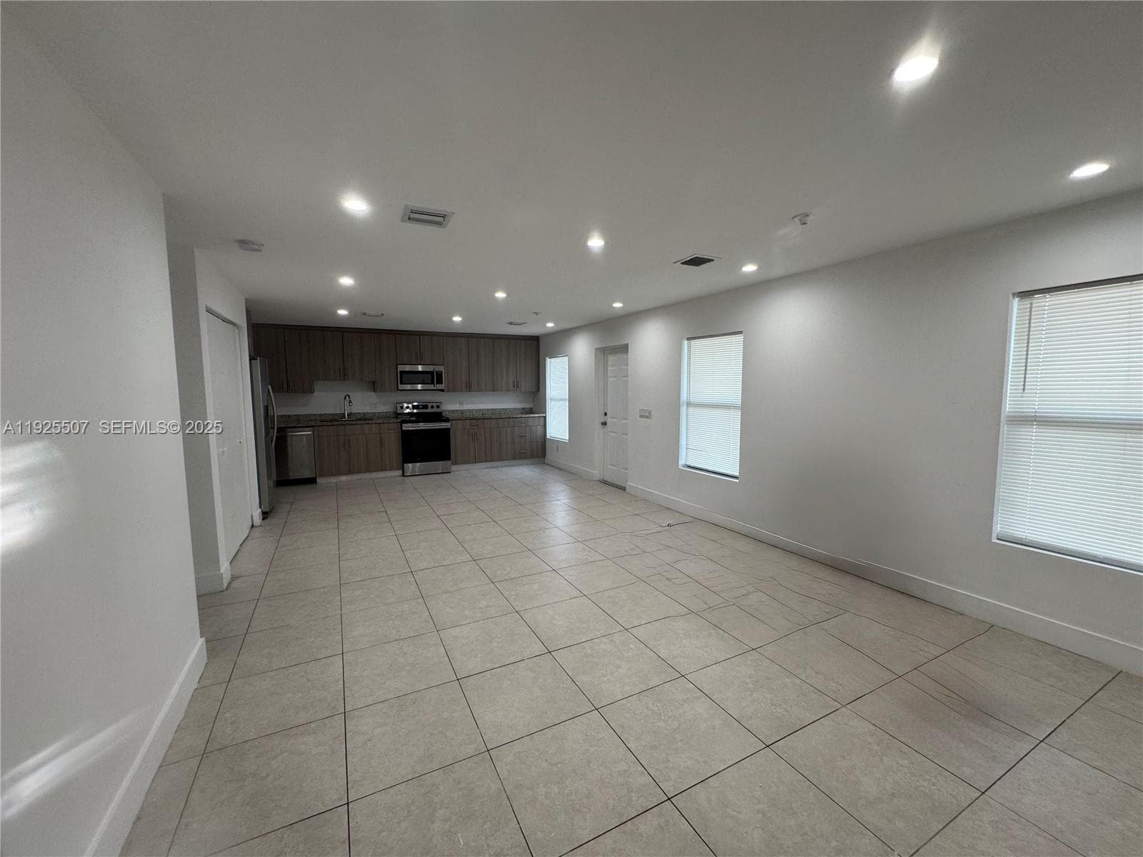 PEMDALE · #East in Hallandale Beach - Photo 1