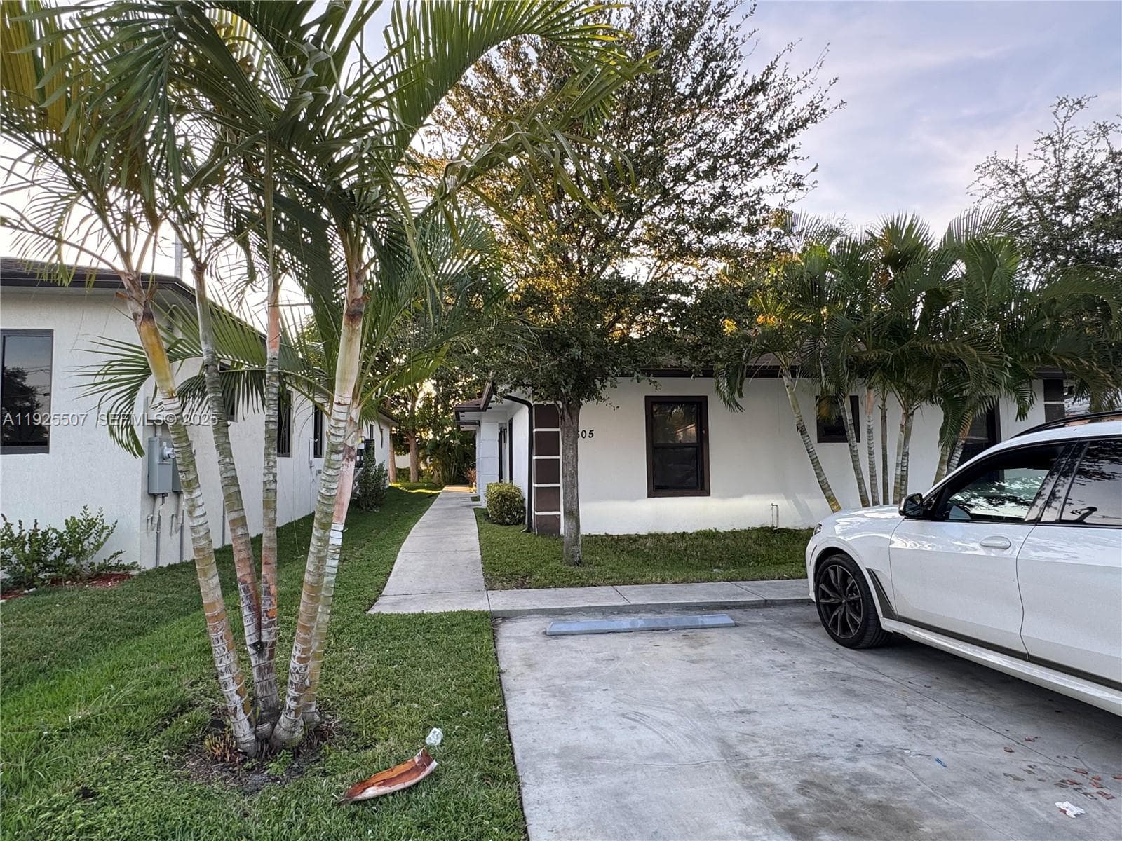 PEMDALE · #East in Hallandale Beach - Photo 8