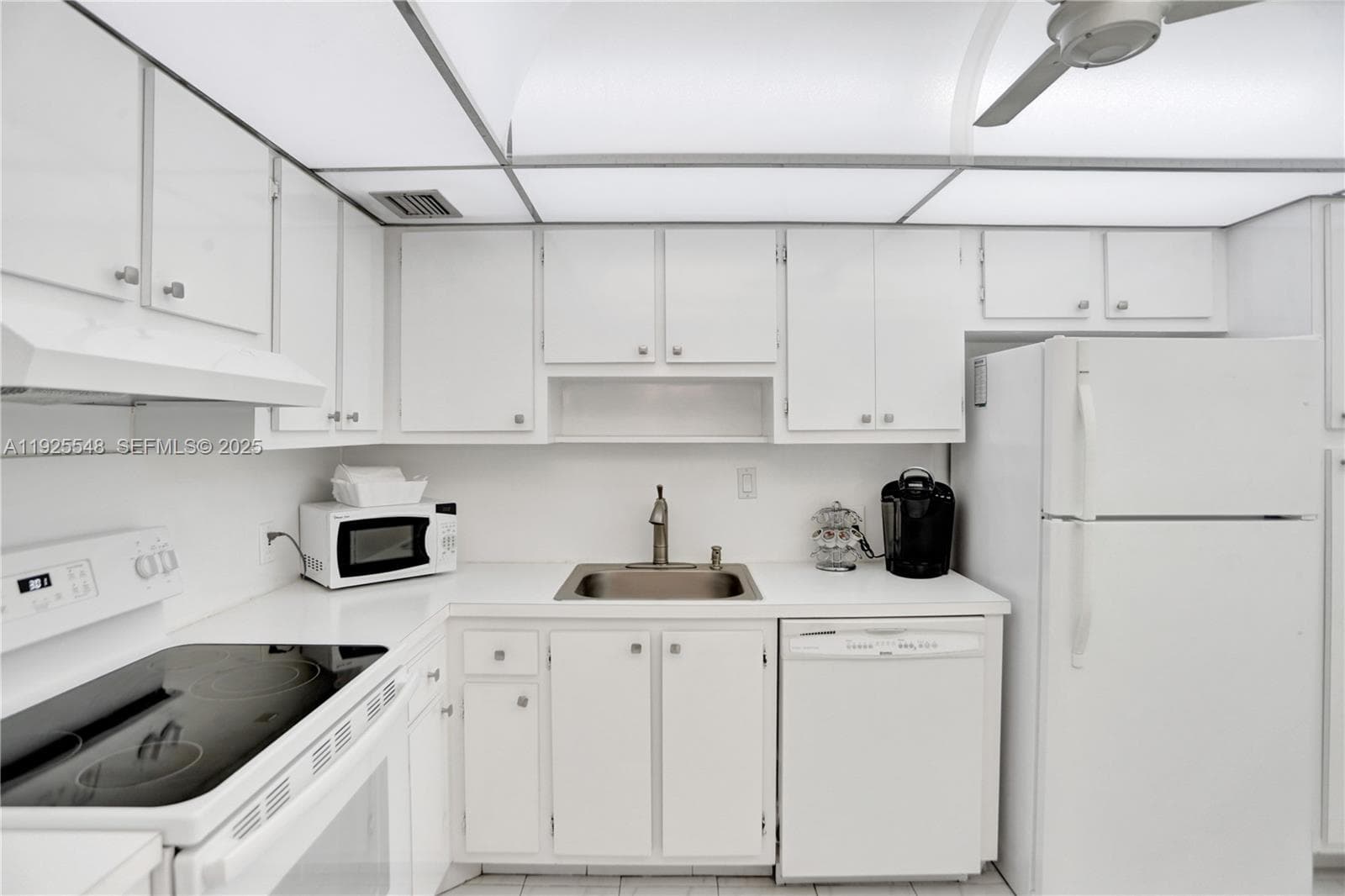 ARLEN HOUSE EAST CONDO · #724 in Sunny Isles Beach - Photo 11
