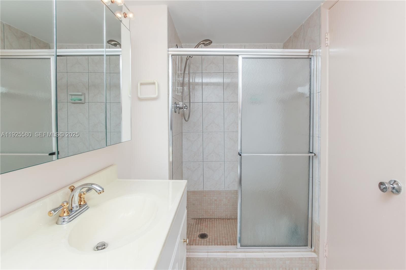 COMMODORE PLAZA CONDO · #901 in Aventura - Photo 17