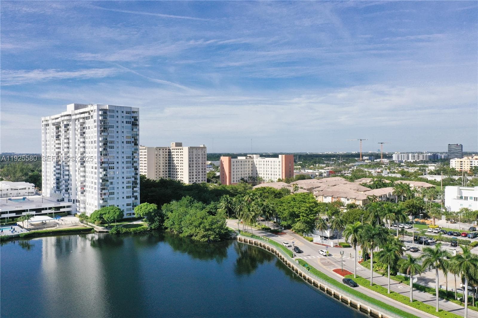 COMMODORE PLAZA CONDO · #901 in Aventura - Photo 47