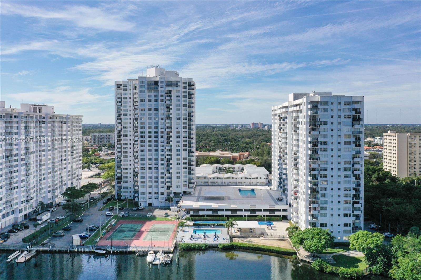COMMODORE PLAZA CONDO · #901 in Aventura - Photo 43