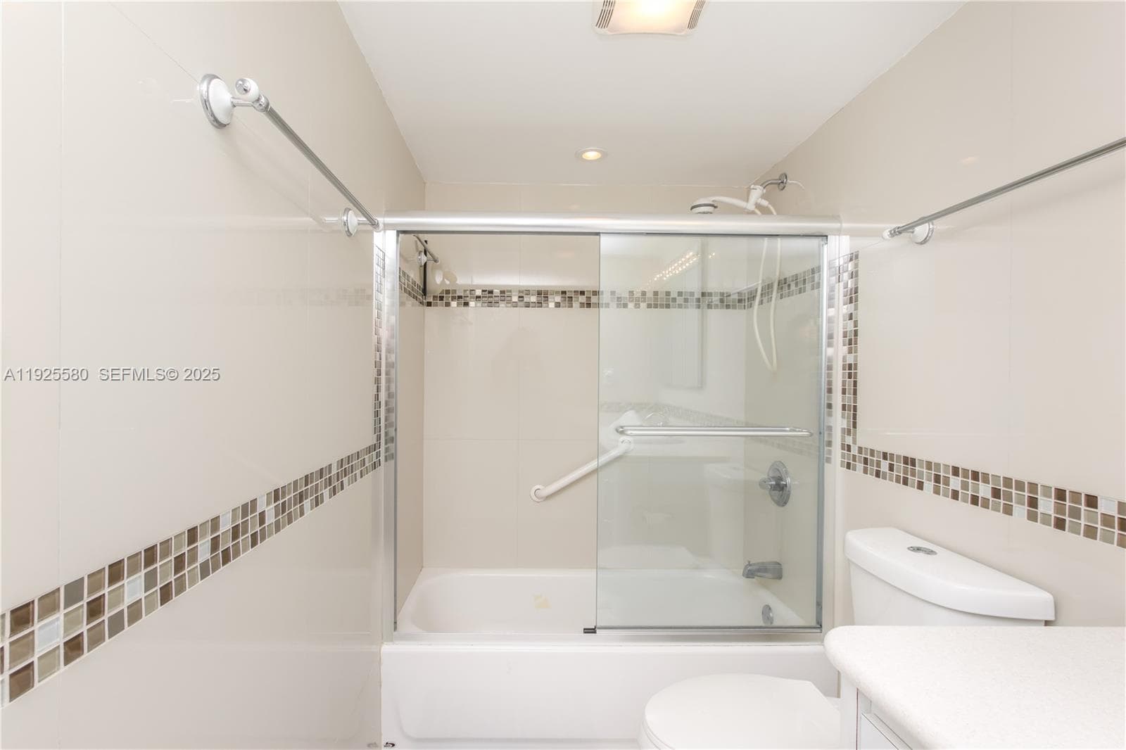 COMMODORE PLAZA CONDO · #901 in Aventura - Photo 28
