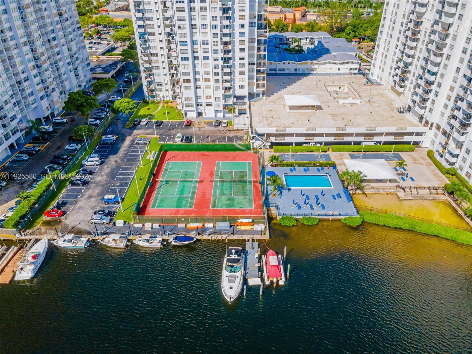 COMMODORE PLAZA CONDO · #901 in Aventura - Photo 30