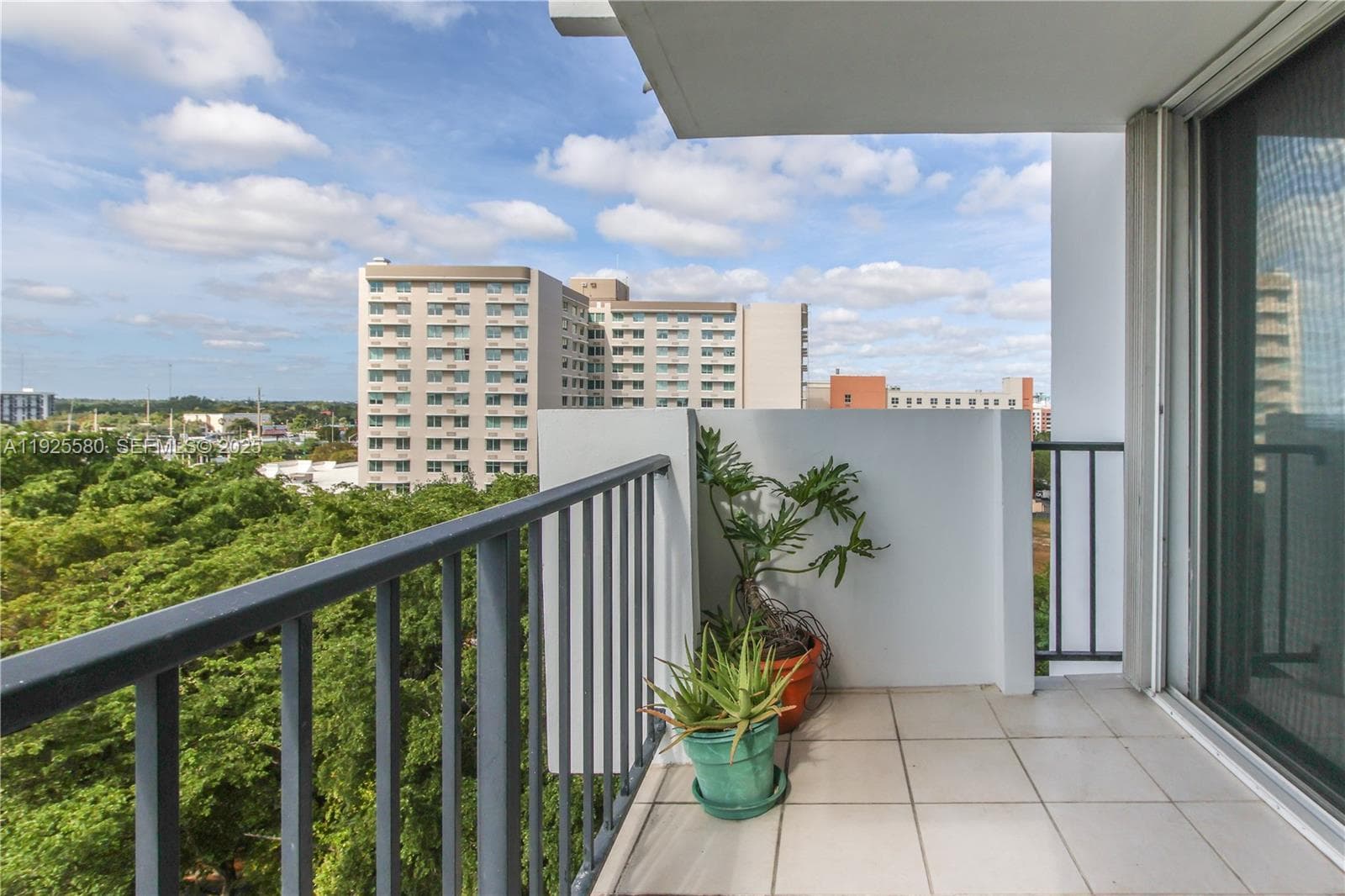 COMMODORE PLAZA CONDO · #901 in Aventura - Photo 14