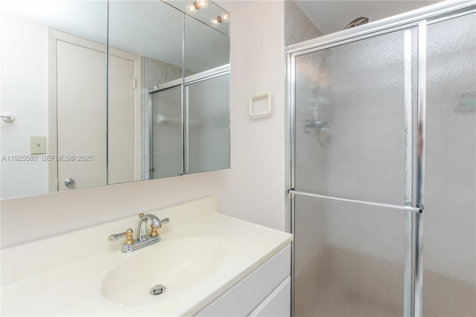 COMMODORE PLAZA CONDO · #901 in Aventura - Photo 18