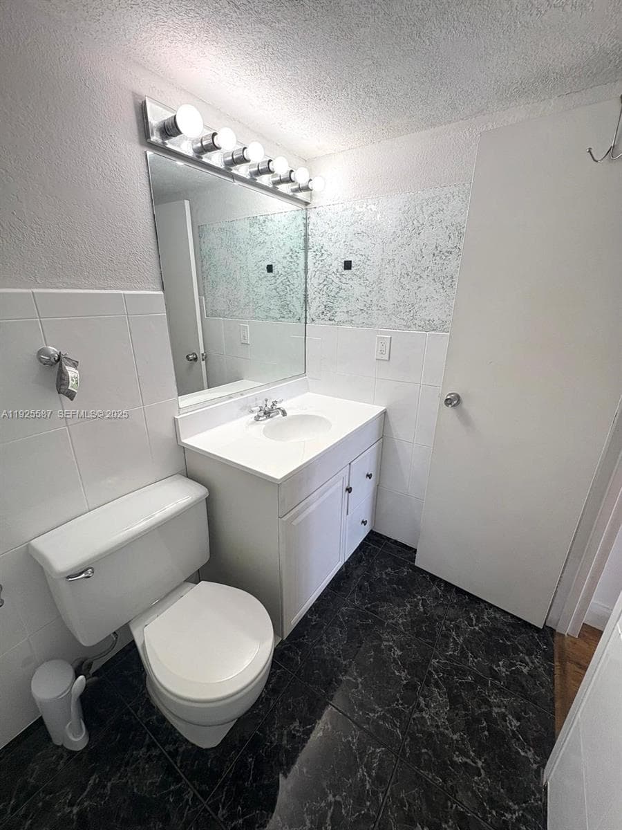 OCEANVIEW PARK CONDO · #605 in Hallandale Beach - Photo 16